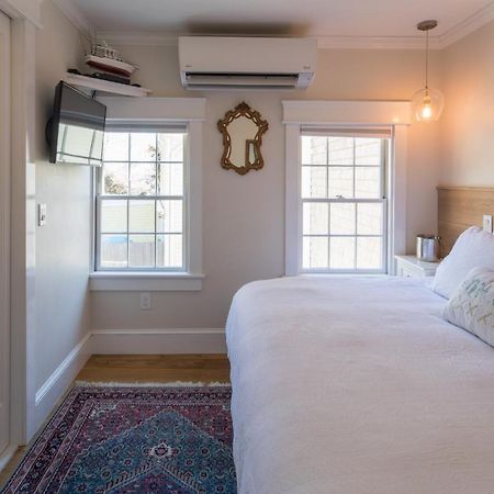 The Clarendon House Bed & Breakfast โพรวินซ์ทาวน์ ภายนอก รูปภาพ