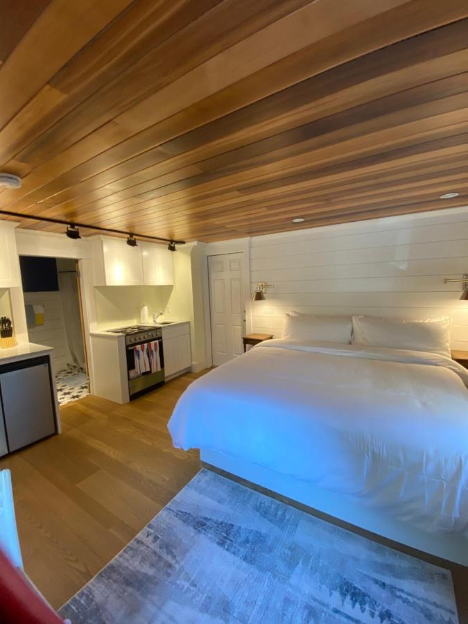 The Clarendon House Bed & Breakfast โพรวินซ์ทาวน์ ภายนอก รูปภาพ
