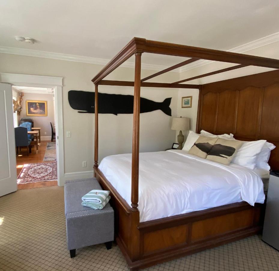 The Clarendon House Bed & Breakfast โพรวินซ์ทาวน์ ภายนอก รูปภาพ