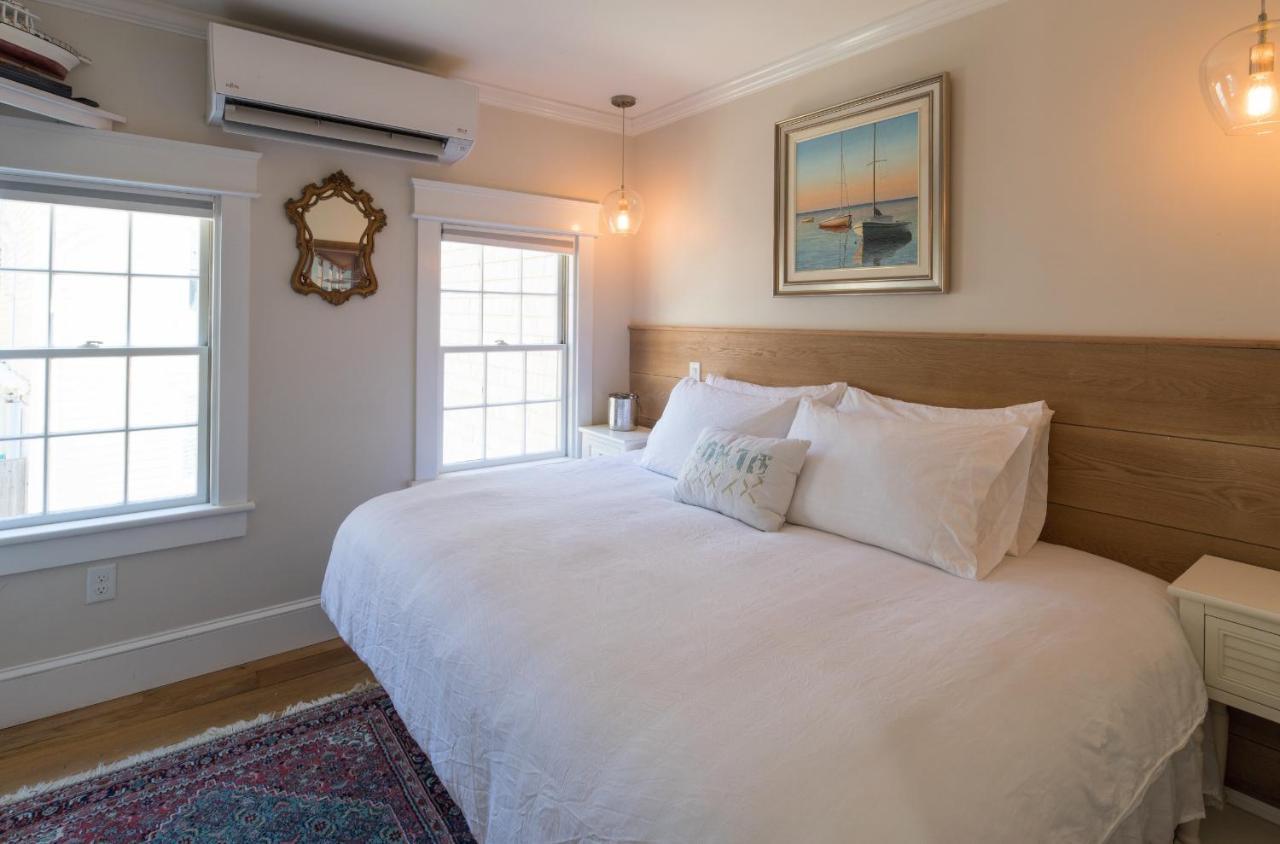 The Clarendon House Bed & Breakfast โพรวินซ์ทาวน์ ภายนอก รูปภาพ