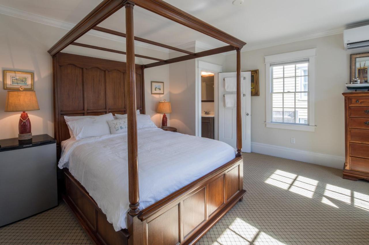 The Clarendon House Bed & Breakfast โพรวินซ์ทาวน์ ภายนอก รูปภาพ