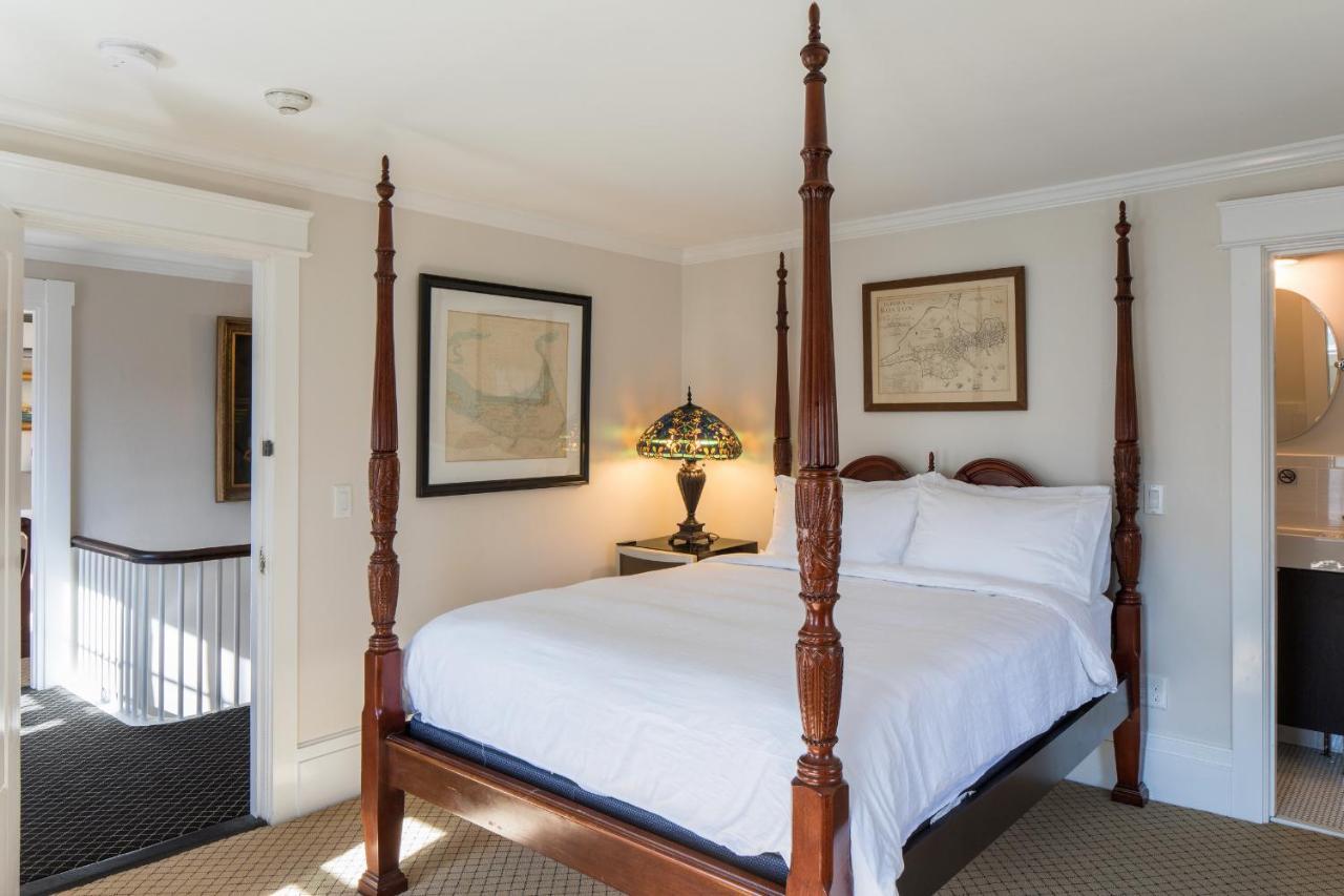The Clarendon House Bed & Breakfast โพรวินซ์ทาวน์ ภายนอก รูปภาพ